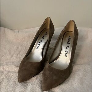 Anne Klein Taupe Suede Heels
